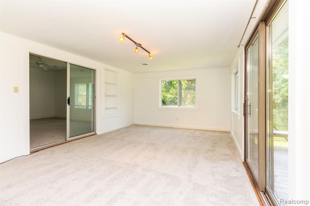 21809 West River Road Grosse Ile, MI 48138 - Photo 21 of 39