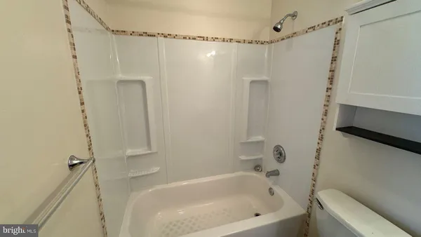$2,200 | 5701 Rowanberry Drive, Unit 107, Elkridge, MD 21075
