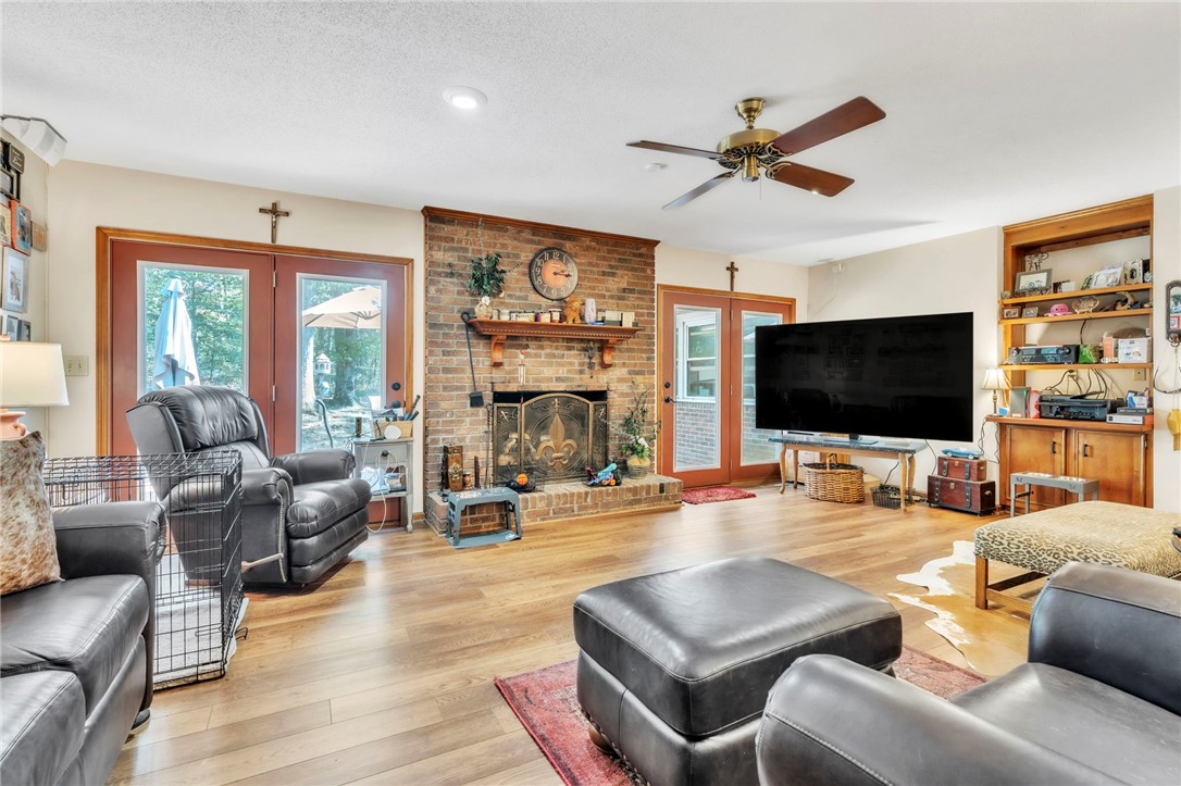 126 Edinburg Road Pickens, SC 29671 - Photo 4 of 31