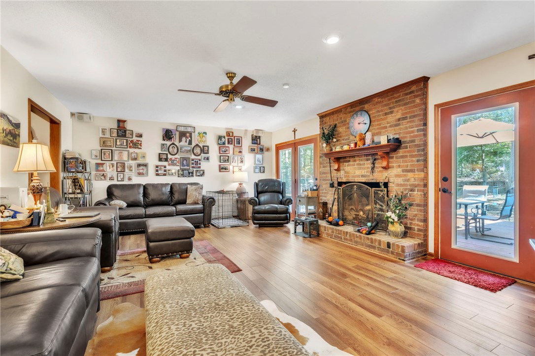 126 Edinburg Road Pickens, SC 29671 - Photo 5 of 31