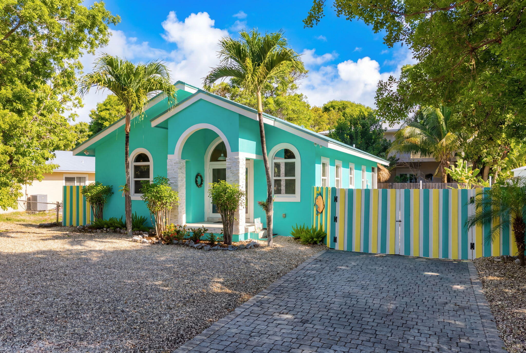 32 Andros Road Key Largo, FL 33037 - Photo 2 of 45 front of house closer
