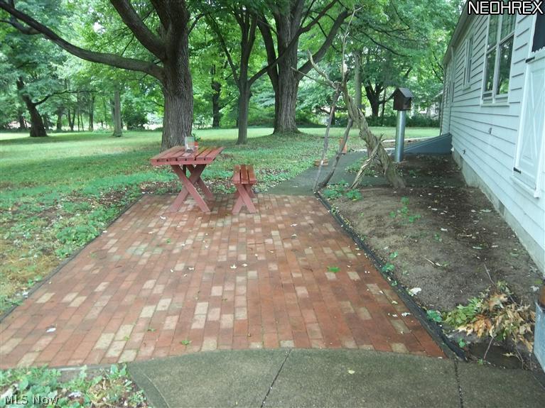956 South Medina Line Road Wadsworth, OH 44281 - Photo 10 of 13 Gallery Image 10