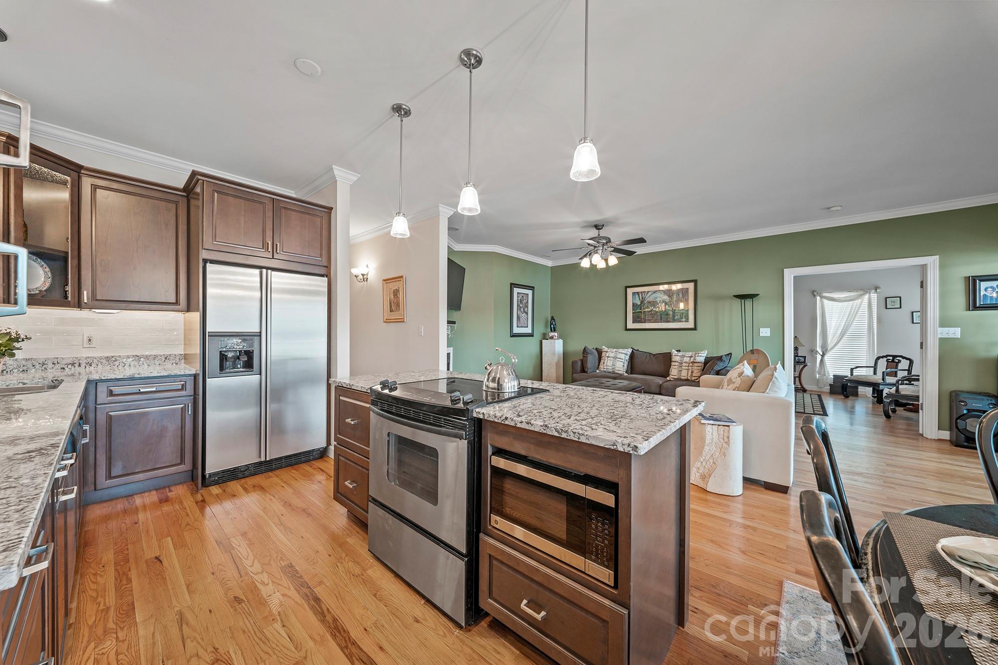 348 Shoreline Road, Unit 102 New London, NC 28127 - Photo 11 of 48 Gallery Image 11