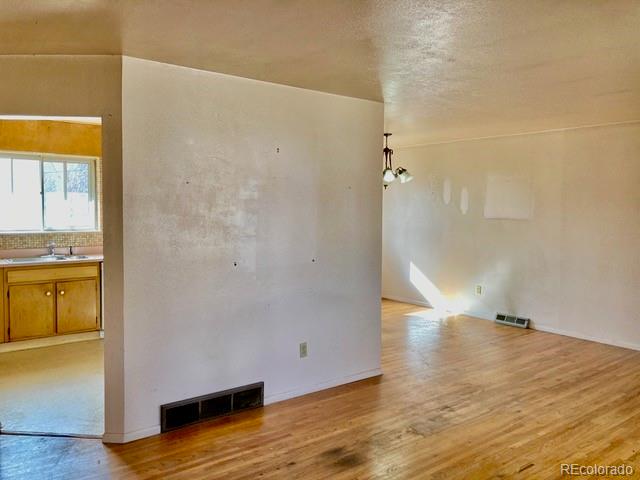 2106 Collier Avenue Colorado Springs, CO 80909 - Photo 6 of 35