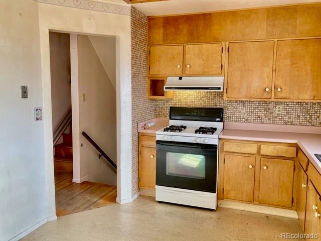 2106 Collier Avenue Colorado Springs, CO 80909 - Photo 7 of 35