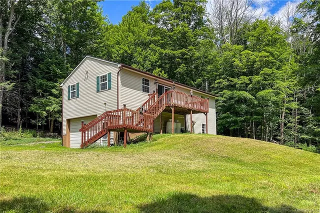 $360,000 | 28 Evergreen Road, Ashland, NY 12496