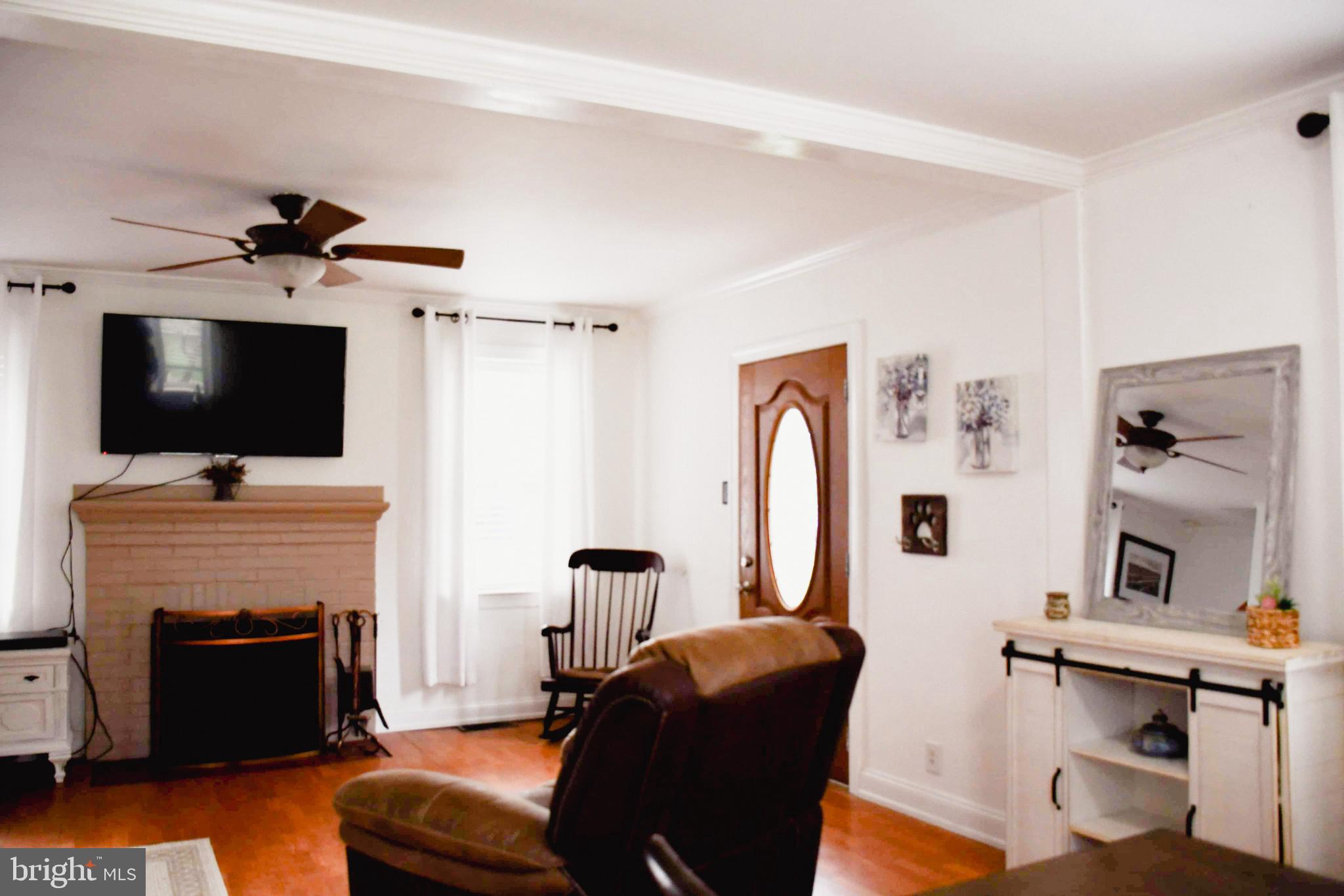 1144 Fairview Road Hagerstown, MD 21742 - Photo 4 of 31 Gallery Image 4