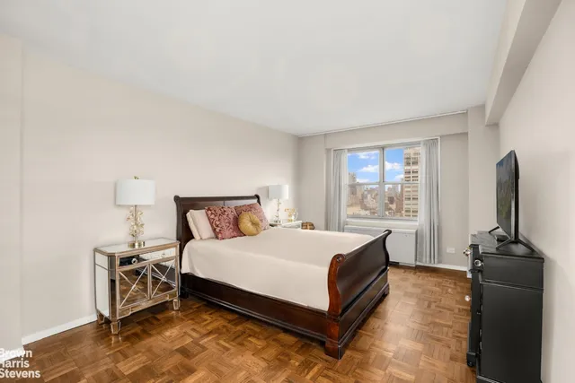 $1,475,000 | 400 East 56th Street, Unit 26L | Sutton Place