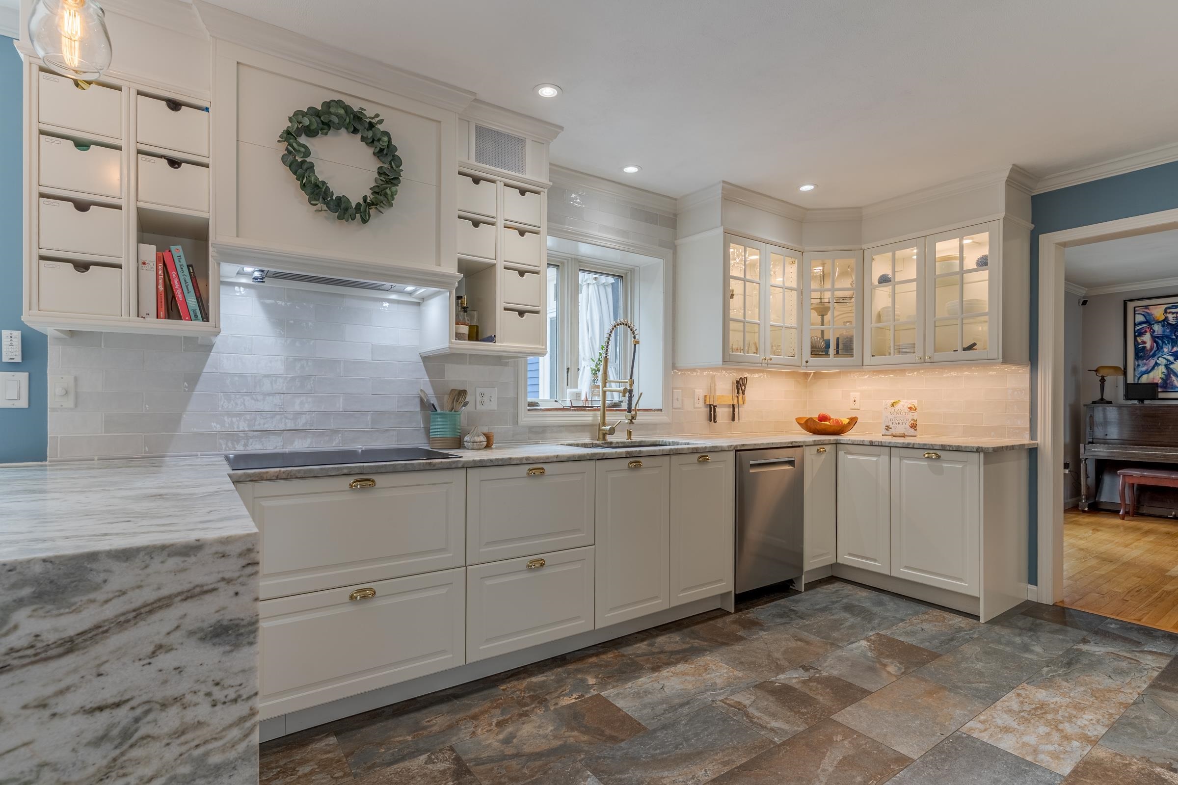 37 Alexander Drive Hampton, NH 03842 - Photo 3 of 28