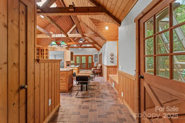 $750,000 | 70 Wisteria Lane, Highlands, NC 28741