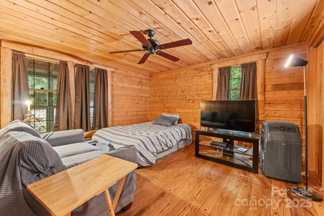 $750,000 | 70 Wisteria Lane, Highlands, NC 28741