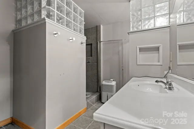 $750,000 | 70 Wisteria Lane, Highlands, NC 28741