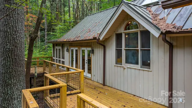 $750,000 | 70 Wisteria Lane, Highlands, NC 28741