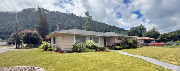 $390,000 | 301 Temple Avenue, Morton, WA 98356