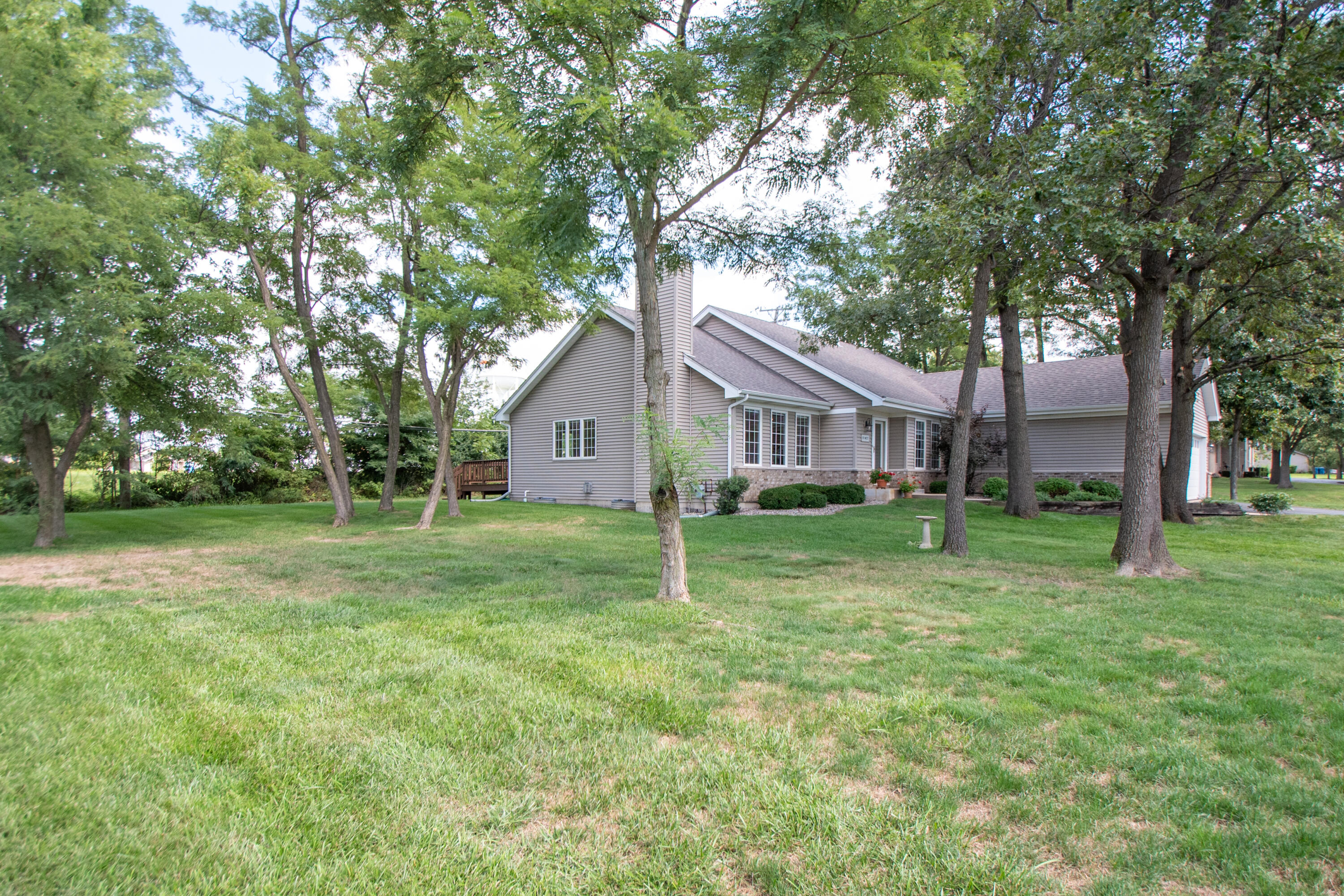 93 West Richton Road Crete, IL 60417 - Photo 44 of 51 a front view of a house with a yard