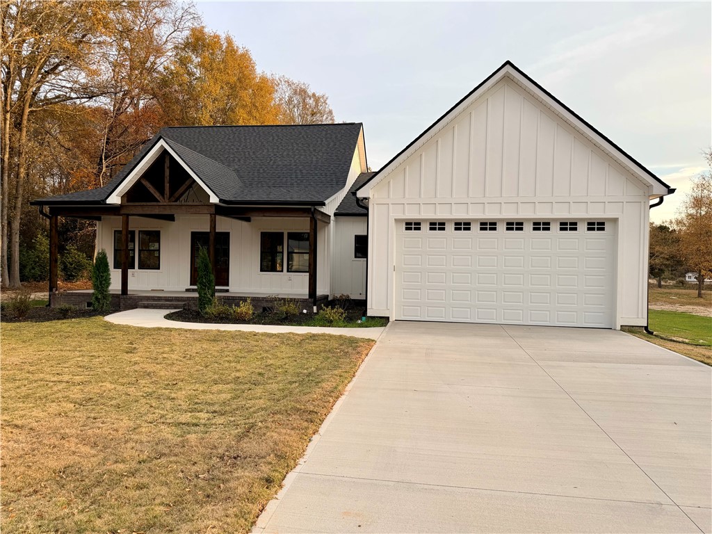 406 Edgewood Drive Belton, SC 29627 - Photo 2 of 27