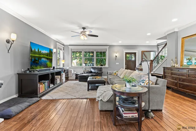 $639,900 | 123 North Jefferson Street, Batavia, IL 60510