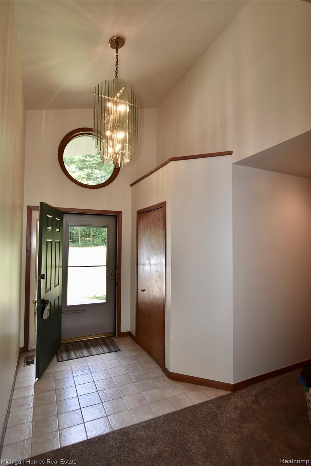 16281 Worden Road Holly, MI 48442 - Photo 13 of 37 Foyer