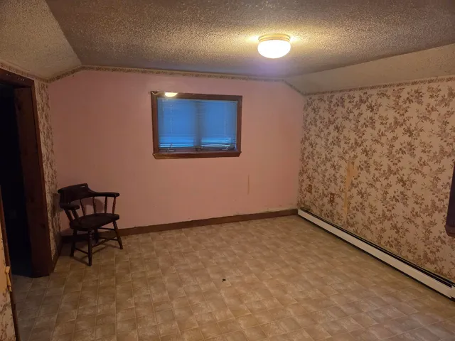 $94,900 | 92 Bates Street, Millinocket, ME 04462