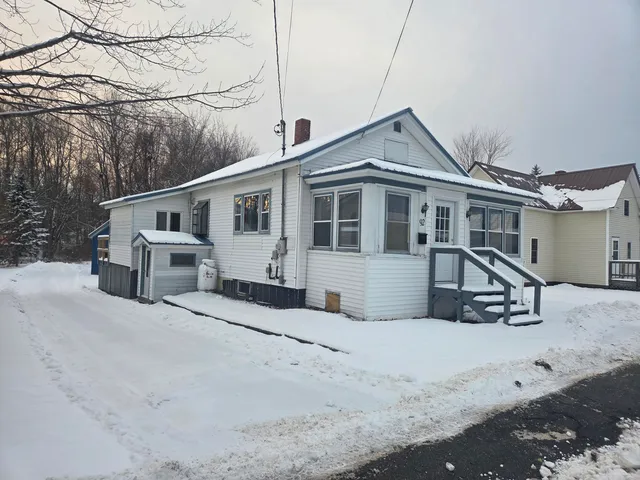 $94,900 | 92 Bates Street, Millinocket, ME 04462
