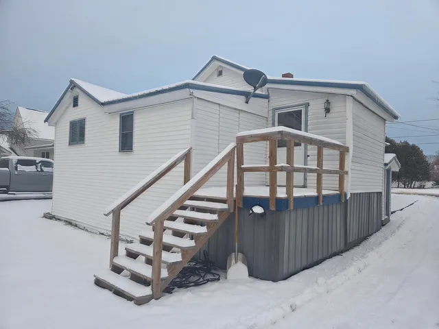 $94,900 | 92 Bates Street, Millinocket, ME 04462