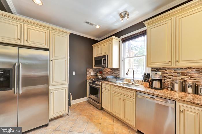 514 Park Road Northwest Washington, DC 20010 - Photo 21 of 57