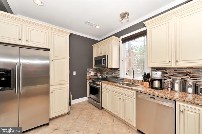 514 Park Road Northwest Washington, DC 20010 - Photo 22 of 57