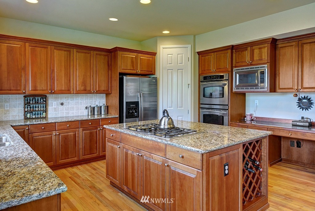 20629 37th Avenue Southeast Bothell, WA 98021 - Photo 5 of 19