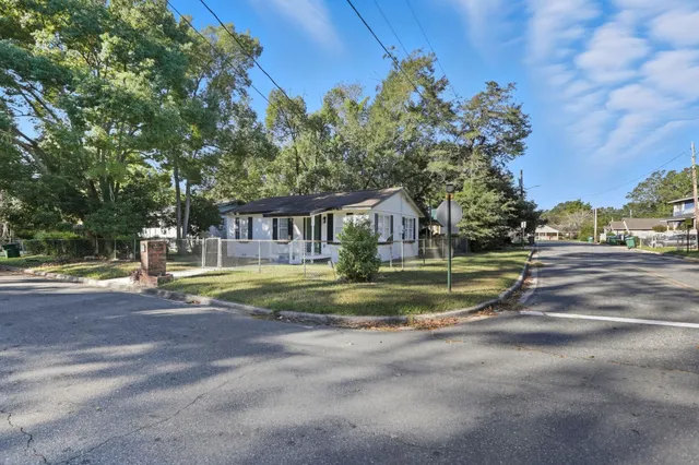 $129,000 | 626 Lincoln Street, Quincy, FL 32351