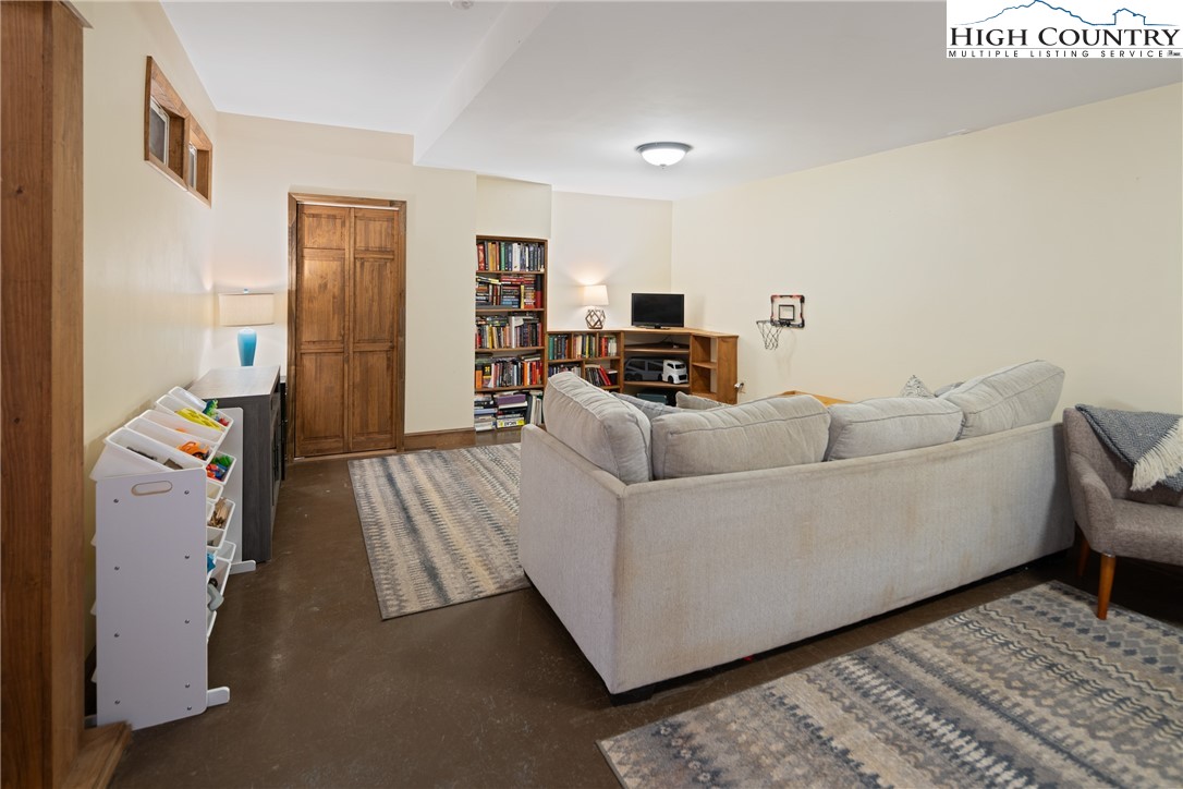 481 Silverleaf Road Zionville, NC 28698 - Photo 24 of 35