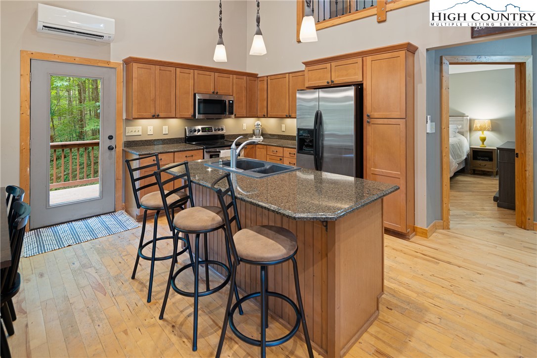 481 Silverleaf Road Zionville, NC 28698 - Photo 8 of 35