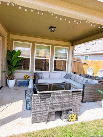 $2,400 | 3834 Glenloch Way, Converse, TX 78109