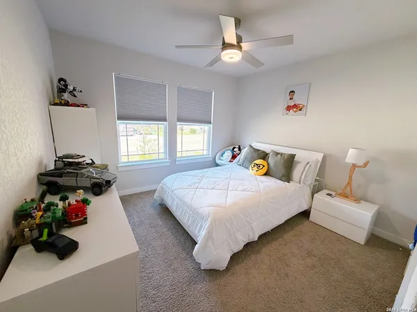 $2,400 | 3834 Glenloch Way, Converse, TX 78109