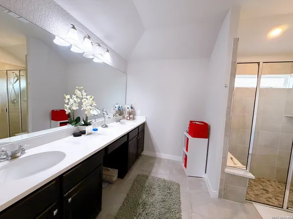 $2,400 | 3834 Glenloch Way, Converse, TX 78109