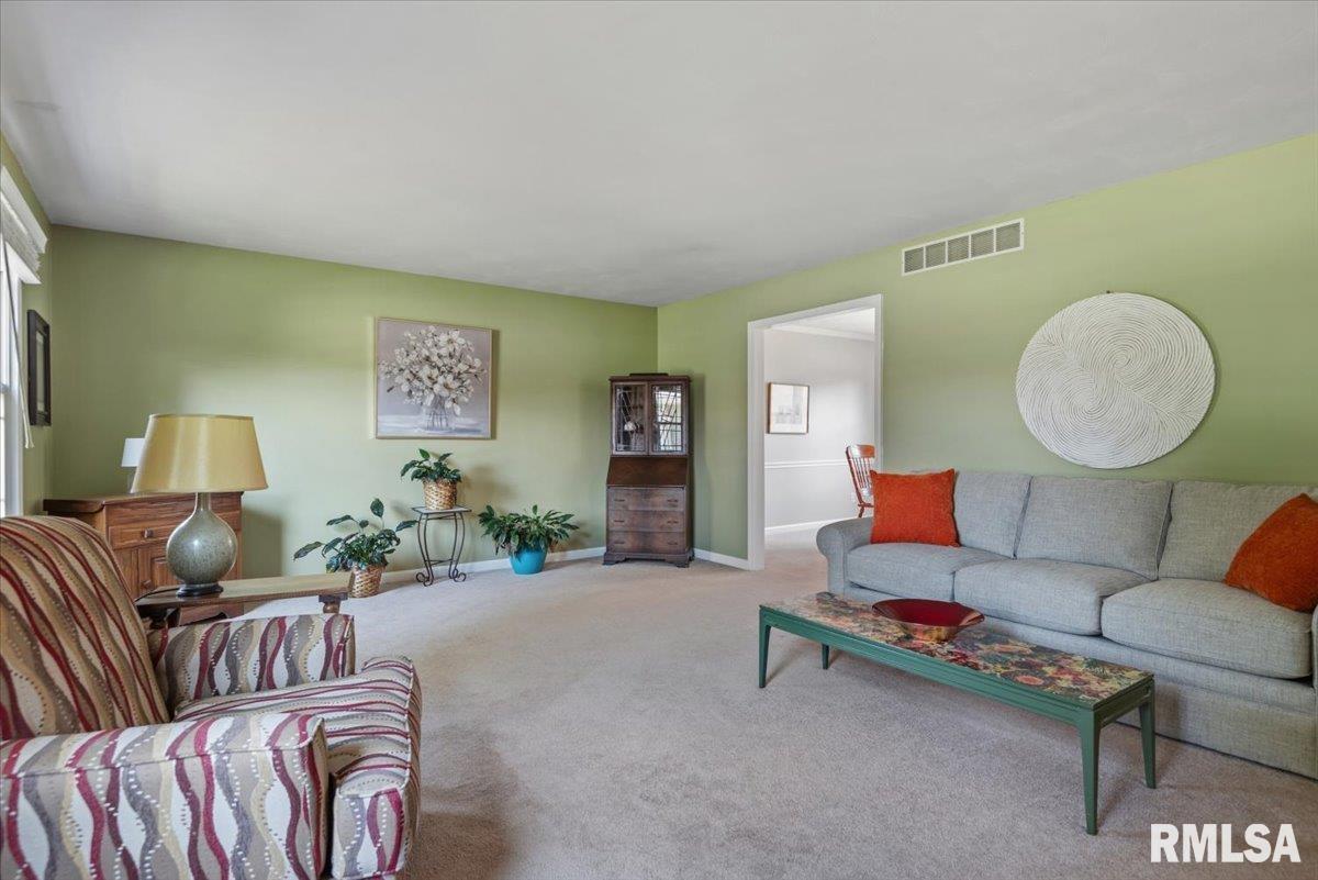 3220 Red Bud Lane Springfield, IL 62712 - Photo 6 of 47 Gallery Image 6