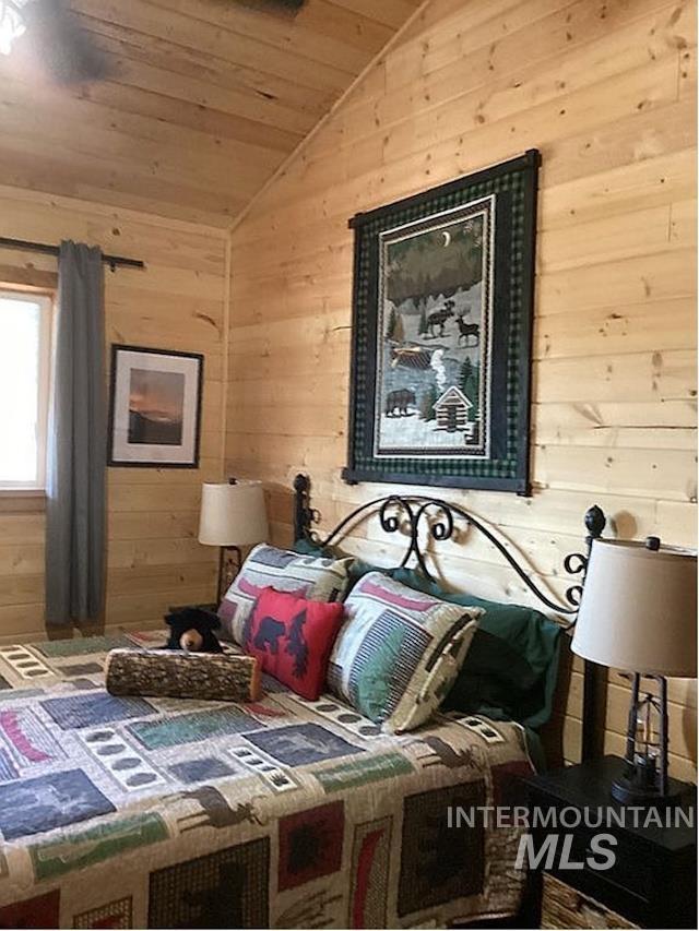 1000 Pardee Road Kamiah, ID 83536 - Photo 28 of 50 Vaulted wood-paneled ceiling with matching wall finishes