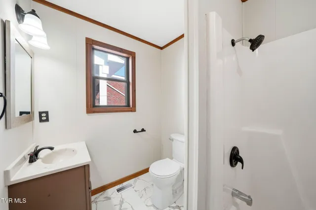 $274,500 | 1512 East Fairview Avenue, Johnson City, TN 37601