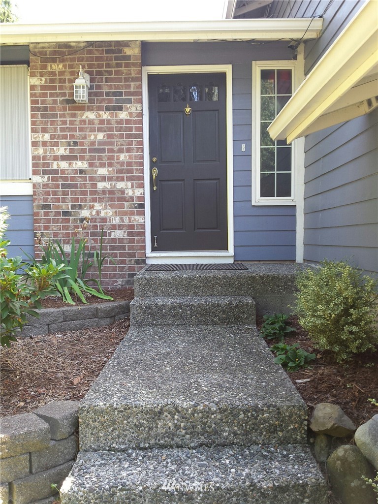 17615 Brook Boulevard Bothell, WA 98012 - Photo 2 of 23