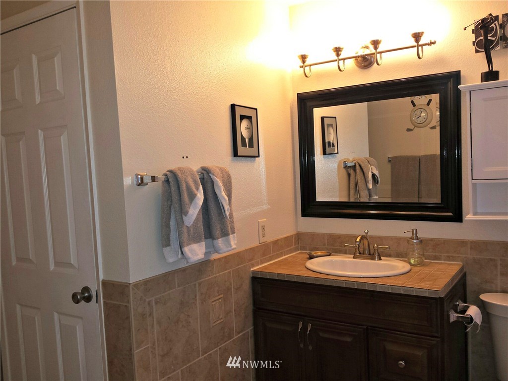 17615 Brook Boulevard Bothell, WA 98012 - Photo 12 of 23