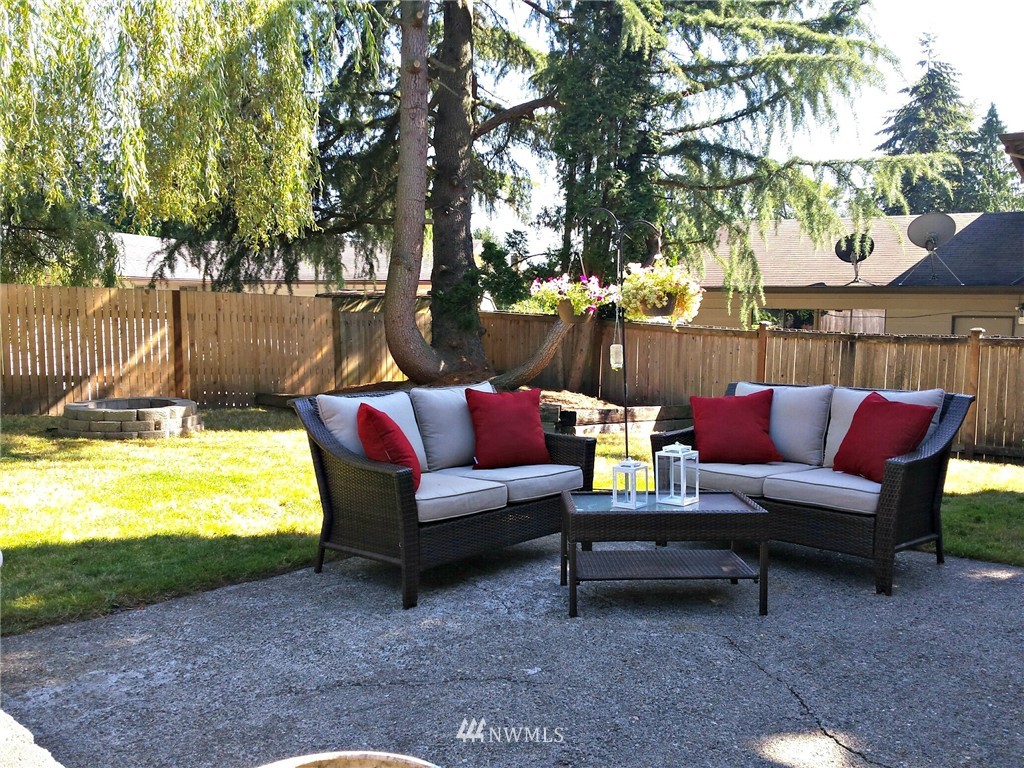 17615 Brook Boulevard Bothell, WA 98012 - Photo 18 of 23
