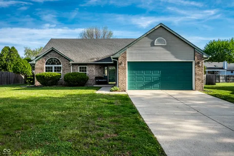 $289,900 | 32 Morningside Court, Whiteland, IN 46184