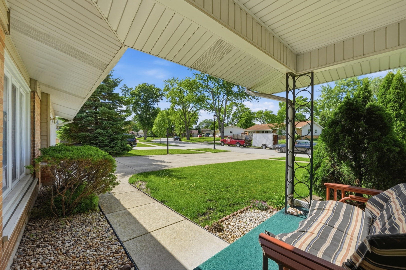 213 Edgeware Road Elk Grove Village, IL 60007 - Photo 9 of 48