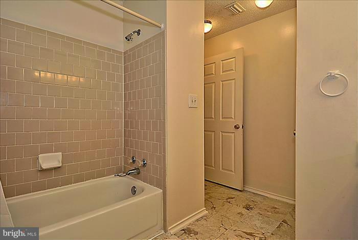 20952 Timber Ridge Terrace, Unit 203 Ashburn, VA 20147 - Photo 13 of 19 Bath