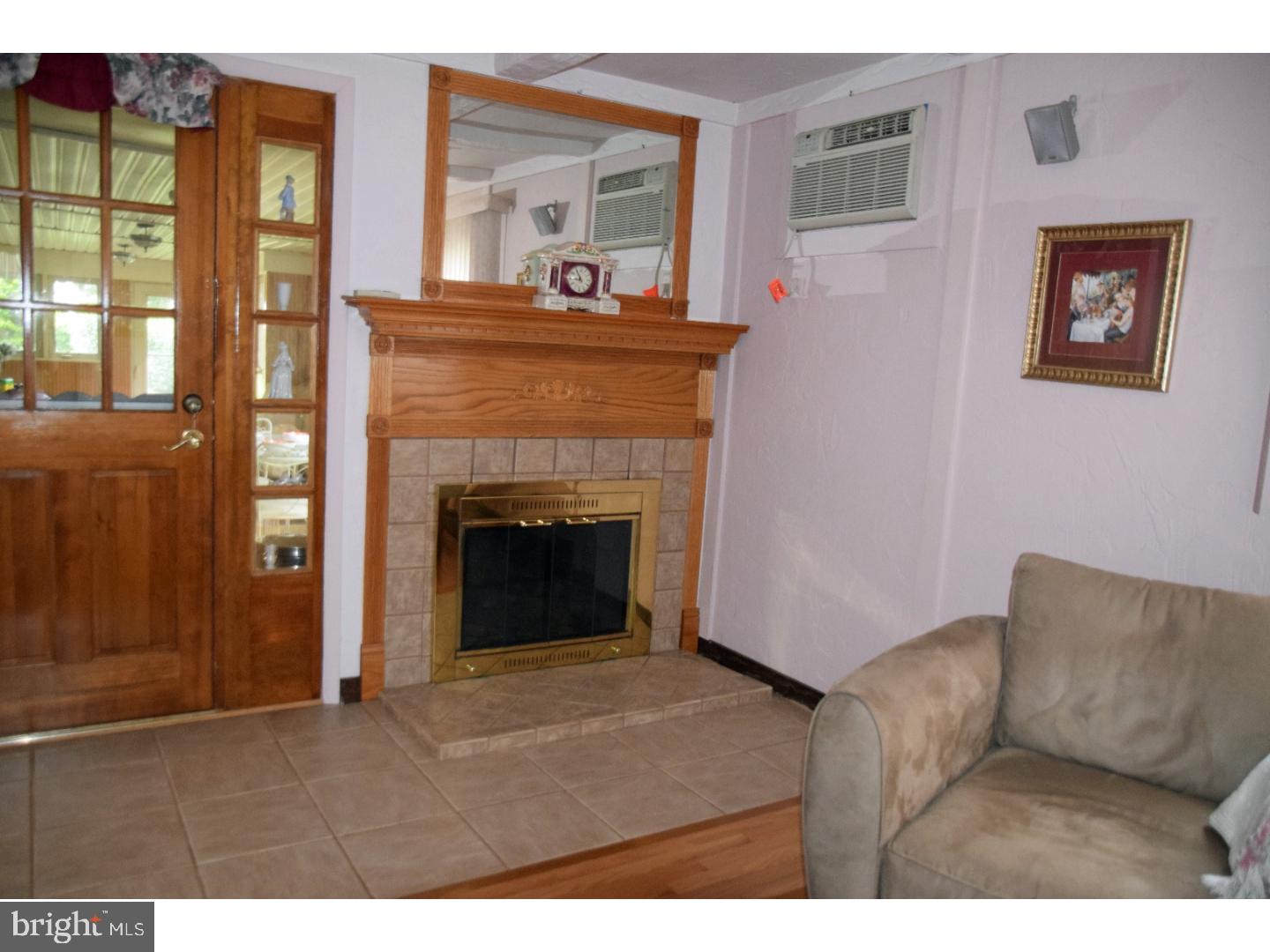 1621 Alba Road Willow Grove, PA 19090 - Photo 18 of 25 Family Room