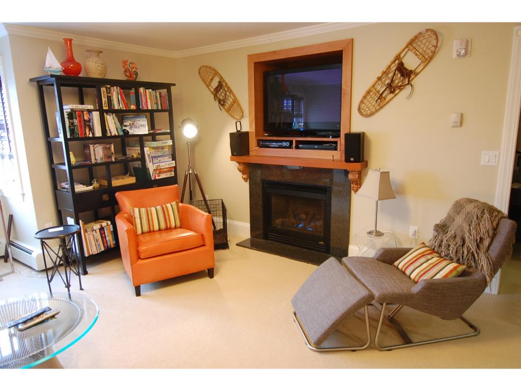 19 Village Lodge Road, Unit 202 Stratton, VT 05155 - Photo 3 of 10