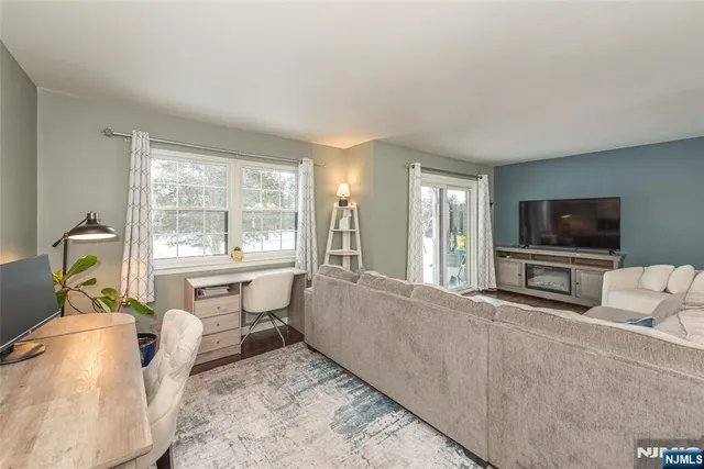 $400,000 | 2404 Tudor Court, Hillsborough, NJ 08844