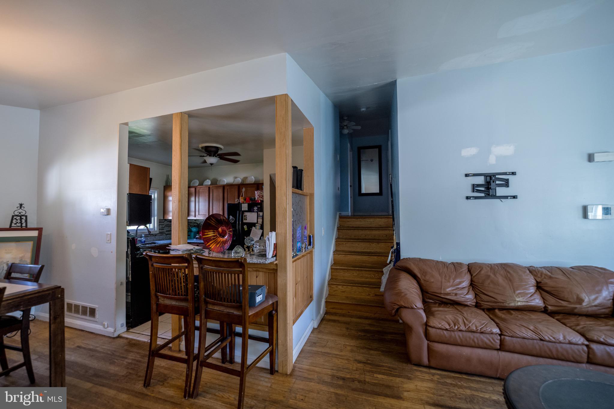 4125 Ronis Road Pikesville, MD 21208 - Photo 3 of 40 a living room with furniture