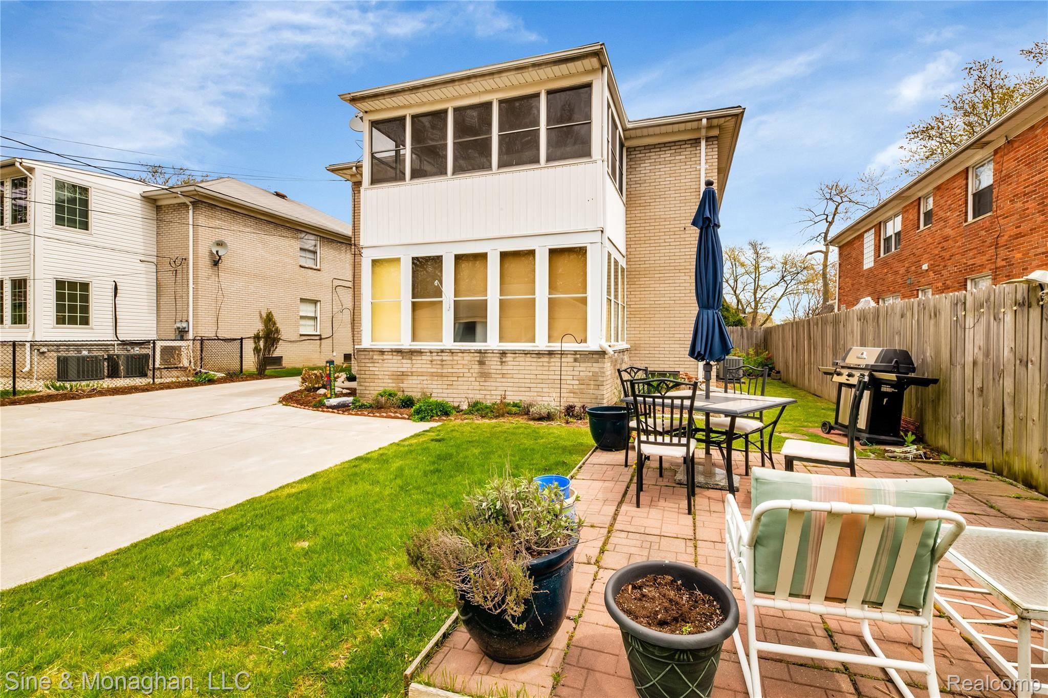 719 Harcourt Road Grosse Pointe, MI 48230 - Photo 34 of 35 719 Harcourt - HD Drone Photogarphy-33.jpg