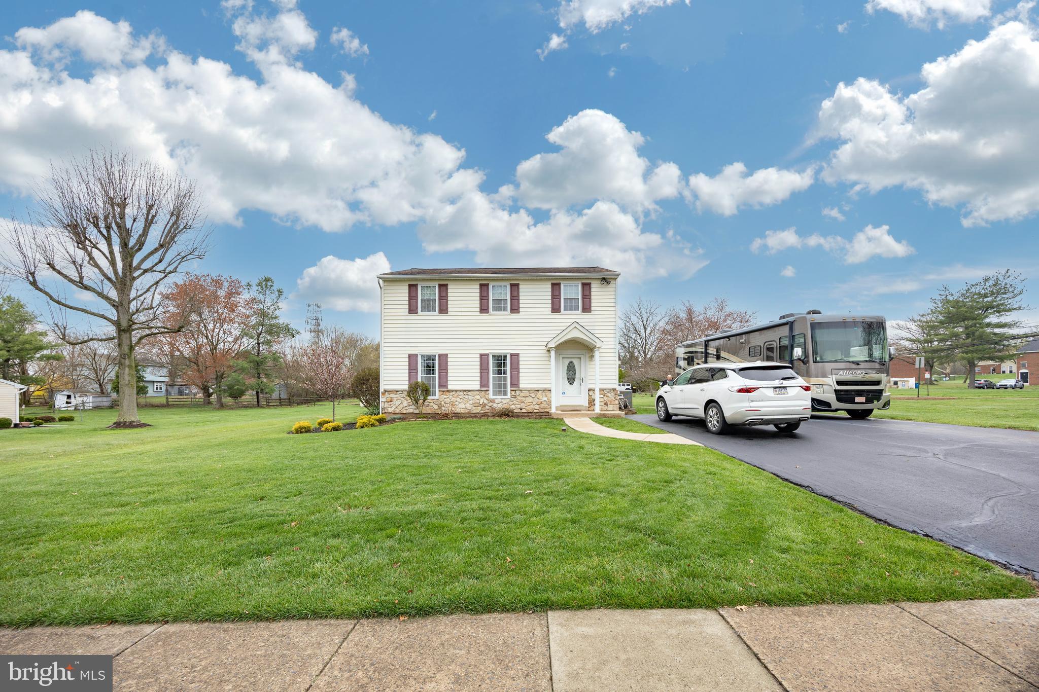 1070 Snyder Road Lansdale, PA 19446 - Photo 3 of 39