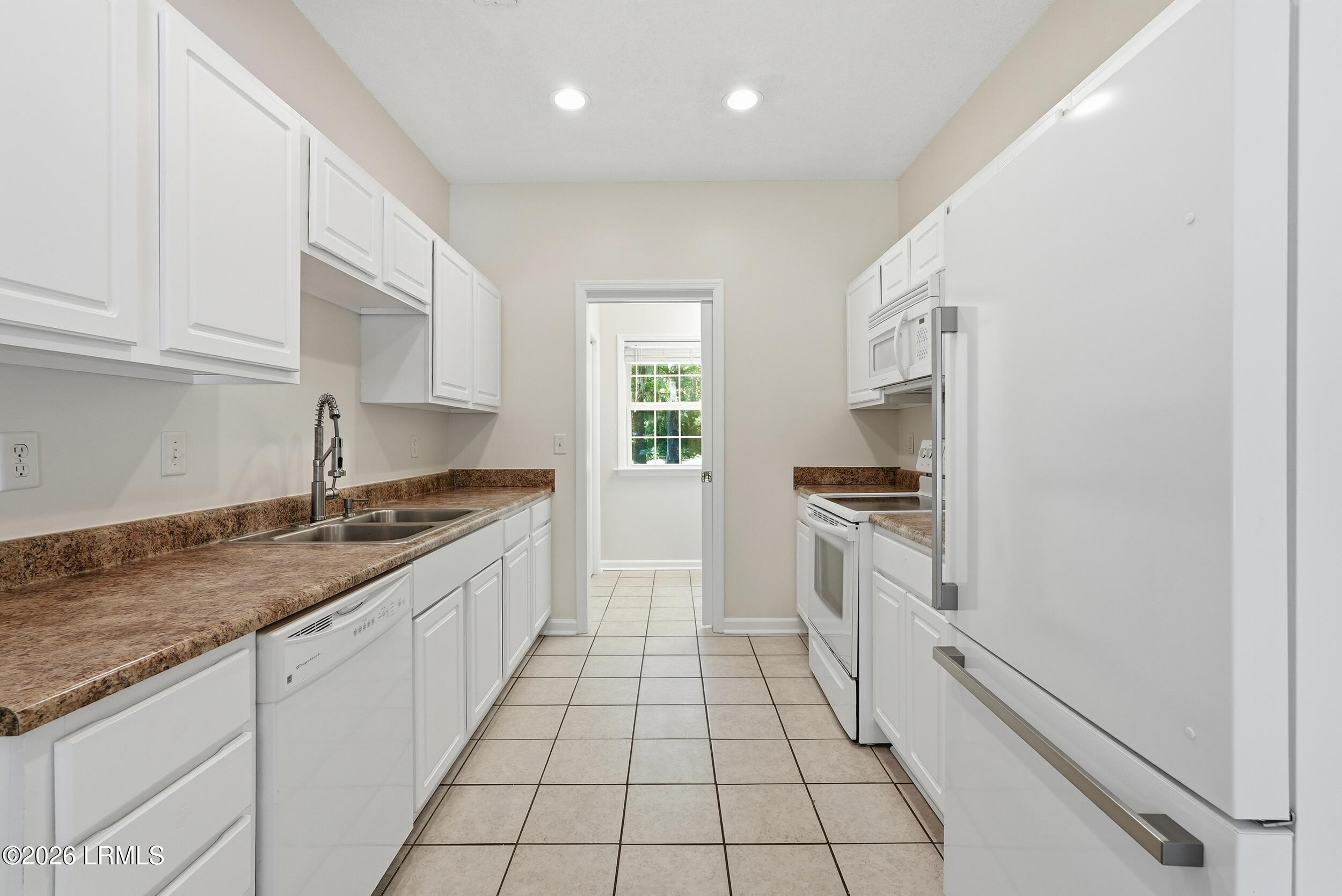 9 Shorts Landing Road Beaufort, SC 29907 - Photo 4 of 24 Kitchen